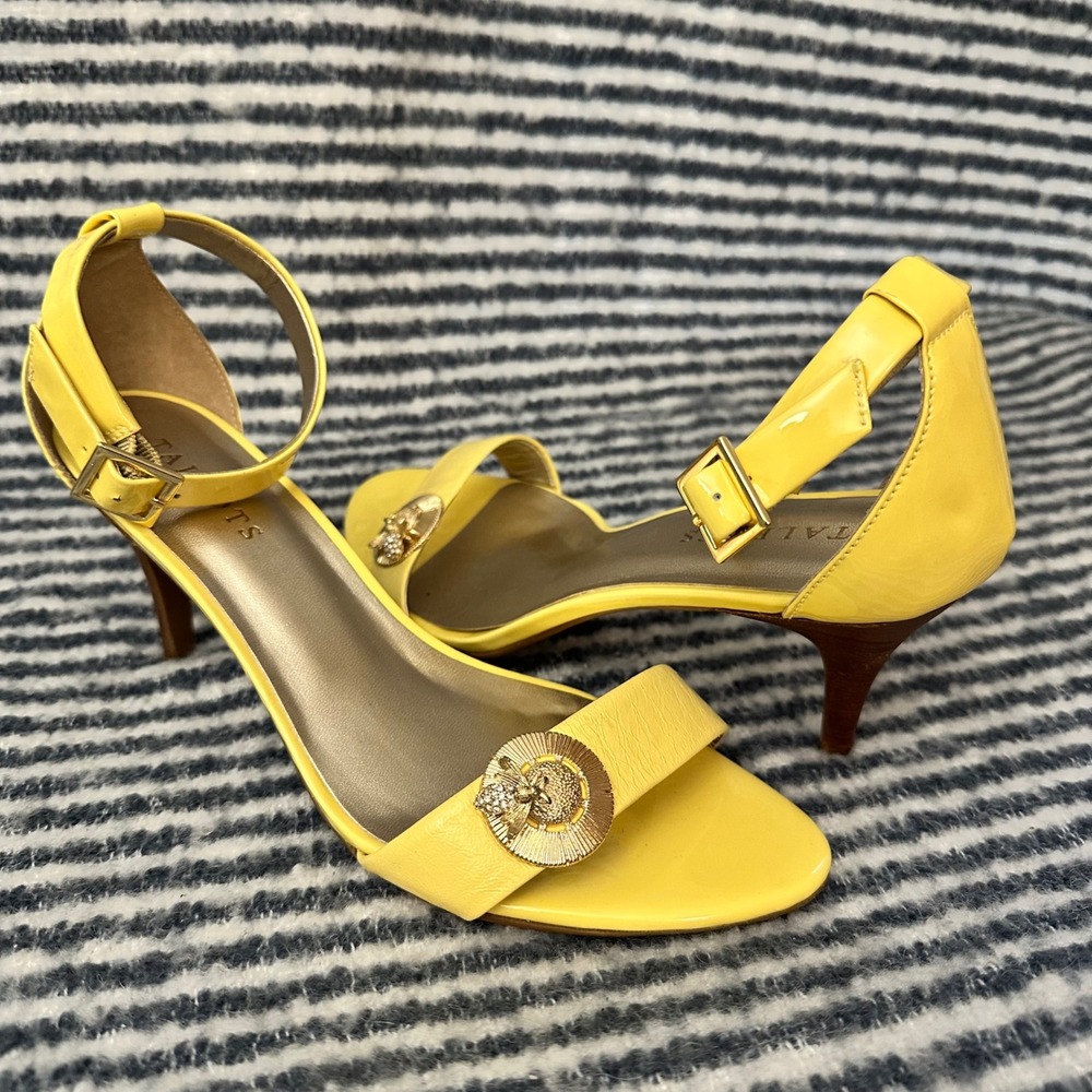 Talbots Yellow Ankle-Strap Flower Detail Sandals - Picture 2 of 10